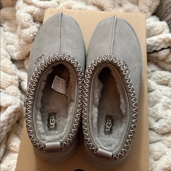 UGG Tazz II in Rich Brown - Picture 3 of 6